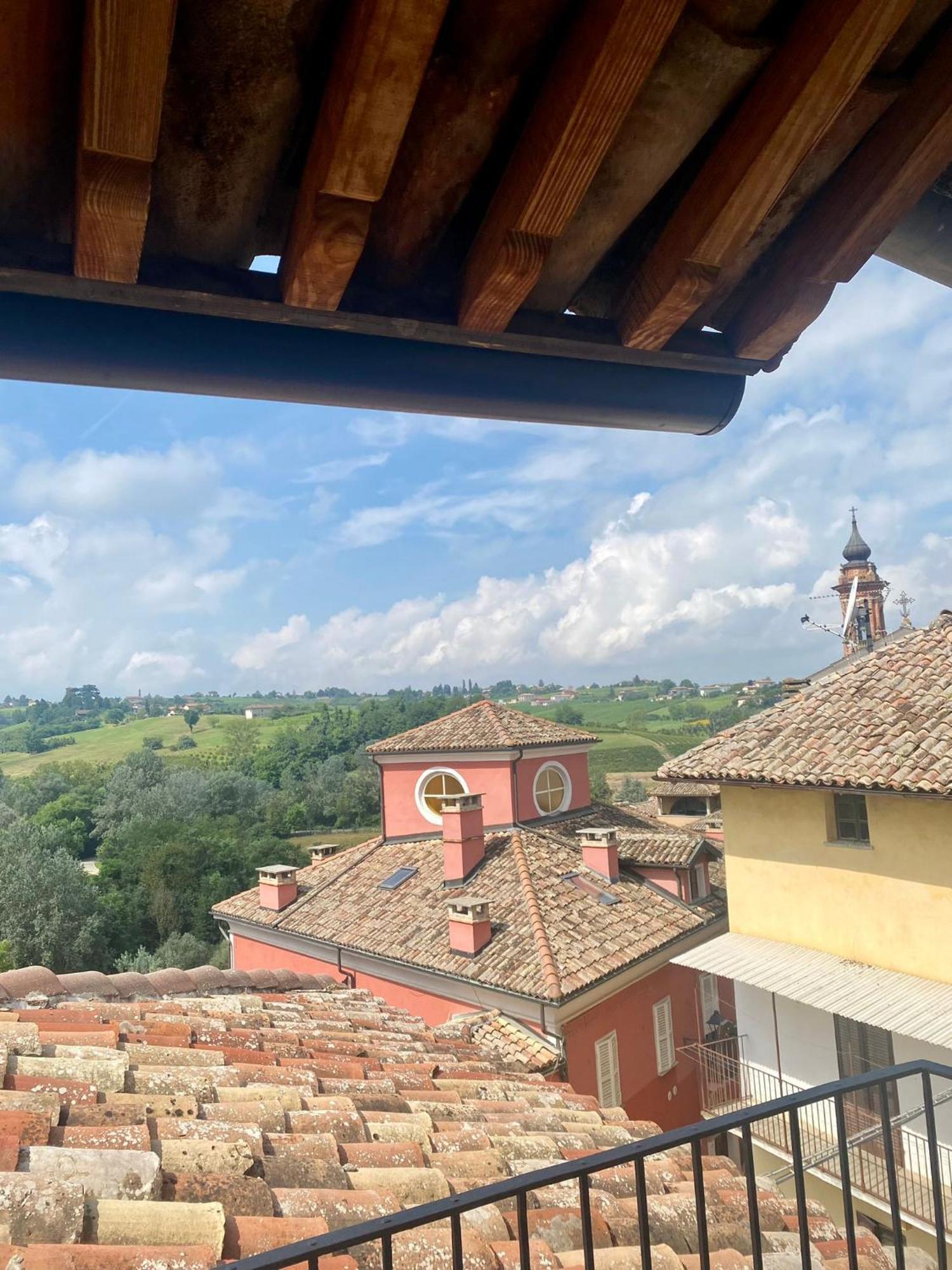 Vicolo Al Castello - Langhe E Monferrato Suites Costigliole d'Asti Exterior foto