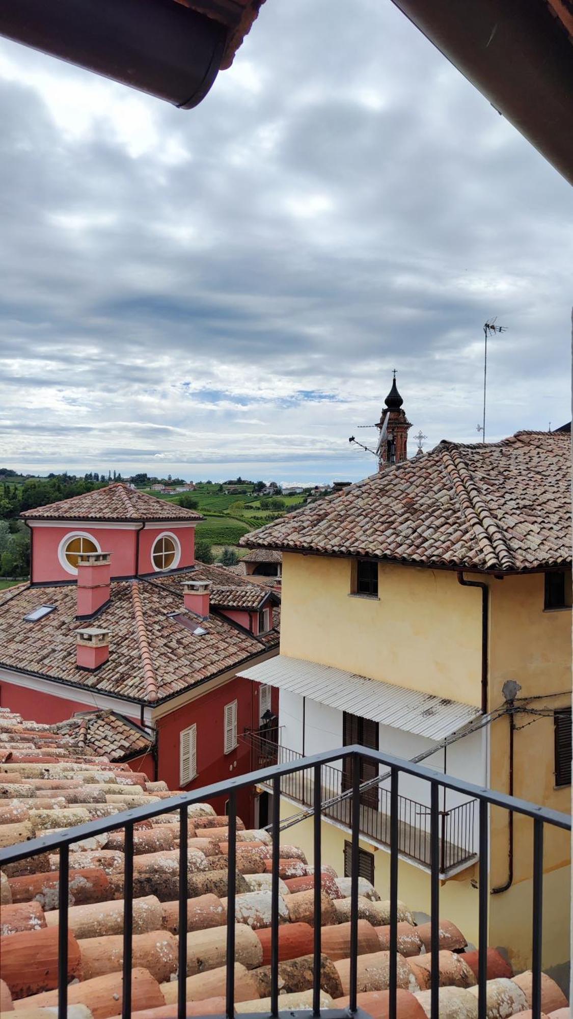 Vicolo Al Castello - Langhe E Monferrato Suites Costigliole d'Asti Exterior foto