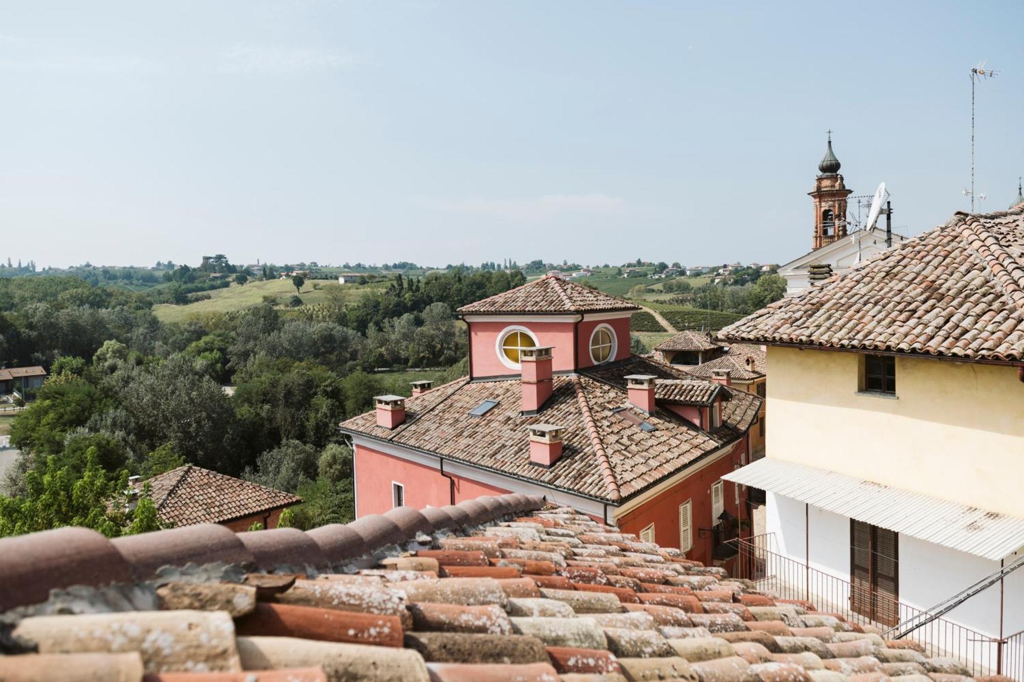 Vicolo Al Castello - Langhe E Monferrato Suites Costigliole d'Asti Exterior foto