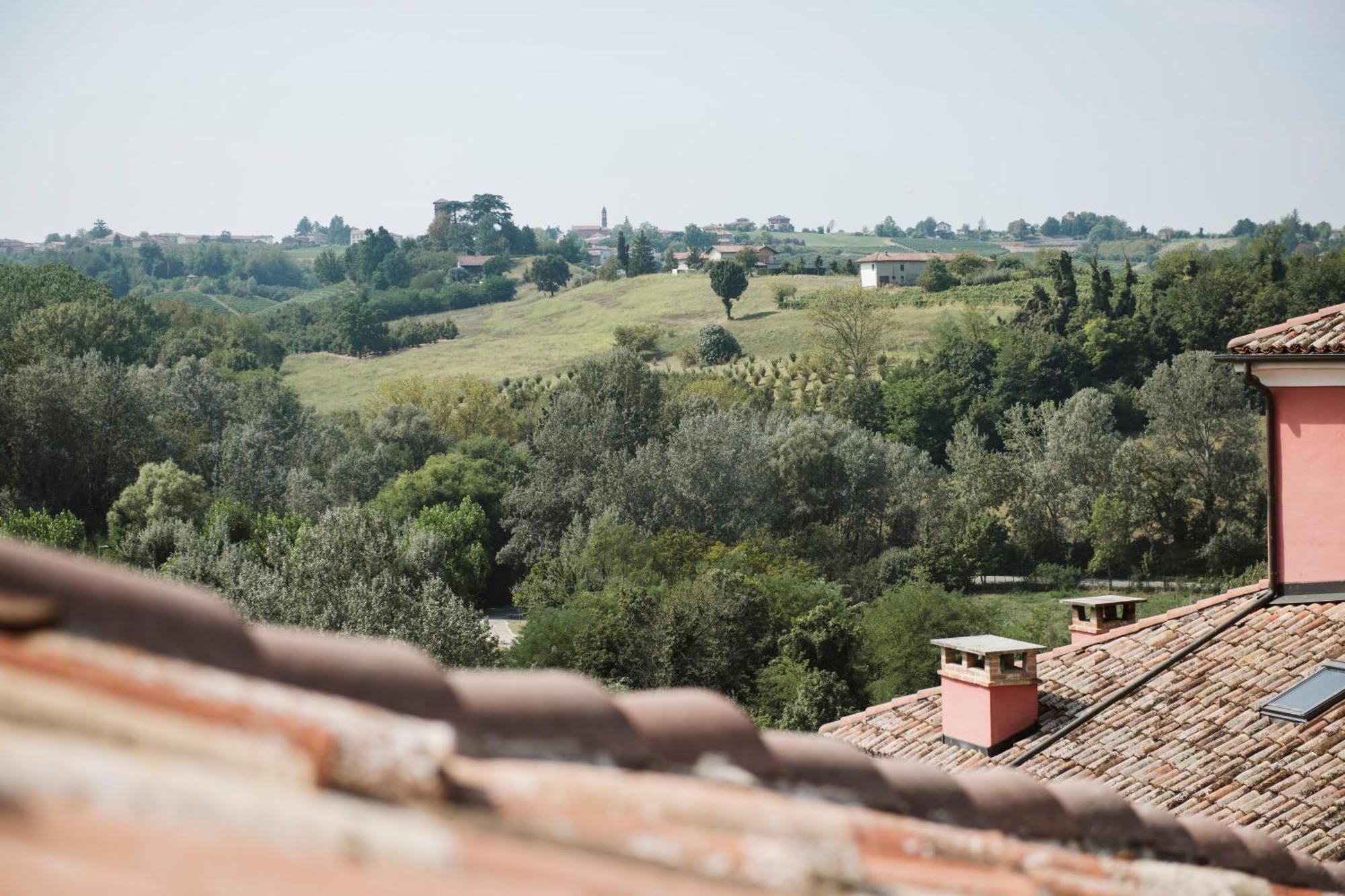 Vicolo Al Castello - Langhe E Monferrato Suites Costigliole d'Asti Exterior foto